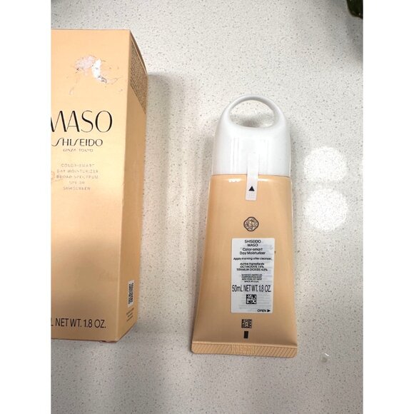 Shiseido WASO Color Smart Day Moisturizer SPF 30 1.8 oz/50ml Sealed NIB - Picture 6 of 8